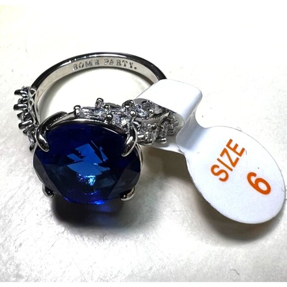 Ring Bomb Party Ring, NWOT, size 6 - Picture 7 of 7